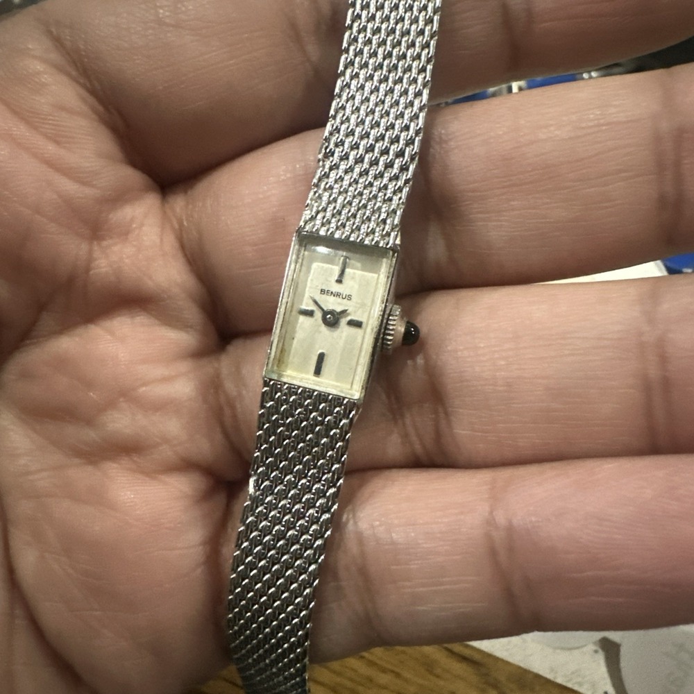 Works Vintage Benrus Manual Wind Ladies Tiny Mesh Band Watch 10.2mm Fit 6.5 Runs